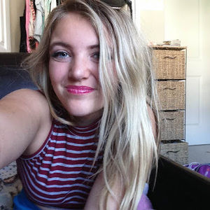 Meet your Posher, Aja